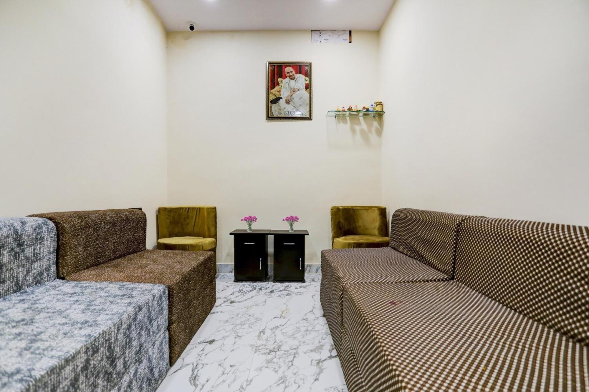 Hotel O Royal Lotus Stay Near Ip Extension Metro Station Neu-Delhi Exterior foto